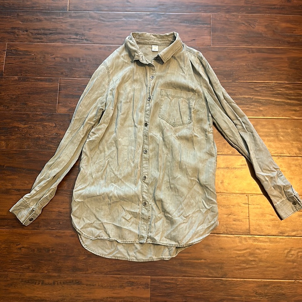 Old navy size small button down